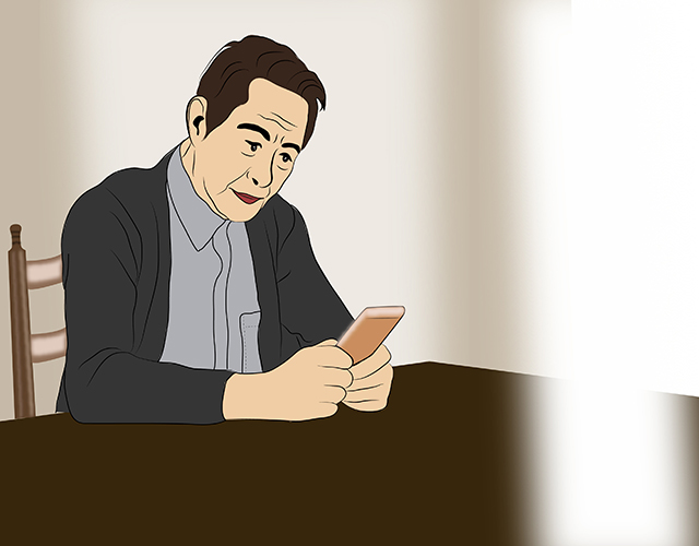 老年人、玩手機(jī)、認(rèn)真-康興醫(yī)療器械官網(wǎng)